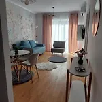 Luxury New Private Parking Self Check In Апартаменти *