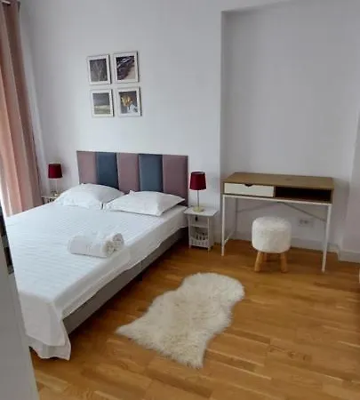 Apartmán Luxury New Private Parking Self Check In *