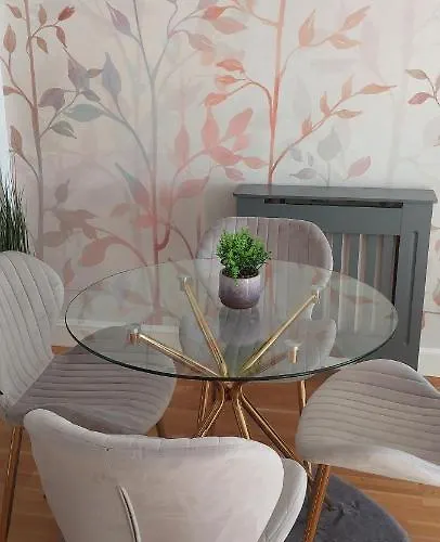 Luxury New Private Parking Self Check In *